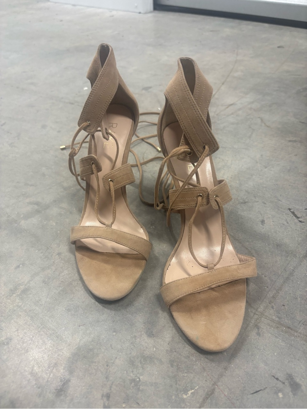 Scrappy Tan Suede Heels By Raye Size 9